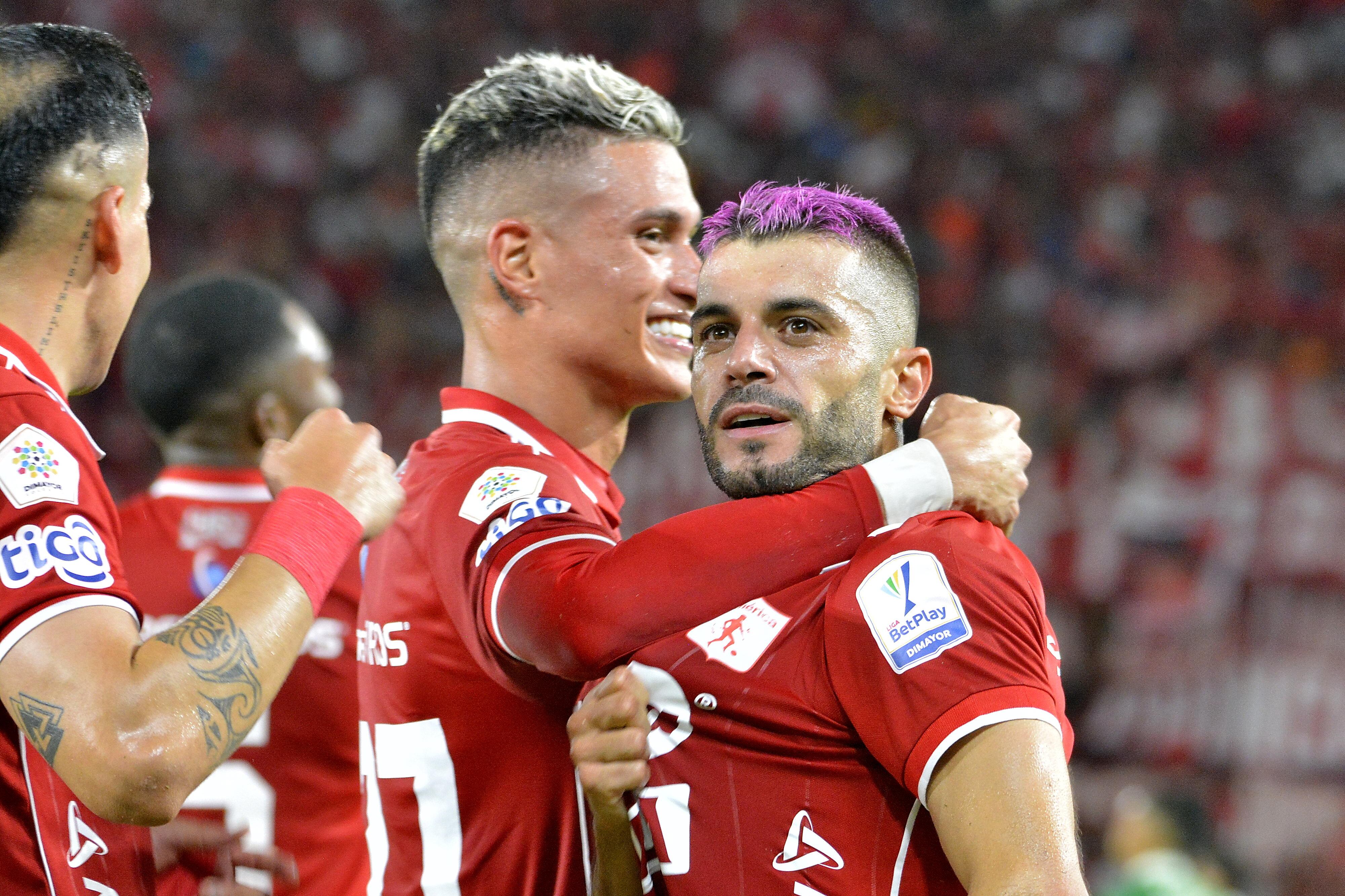 Juan Camilo Portilla junto con Iago Falque en América de Cali / Colprensa