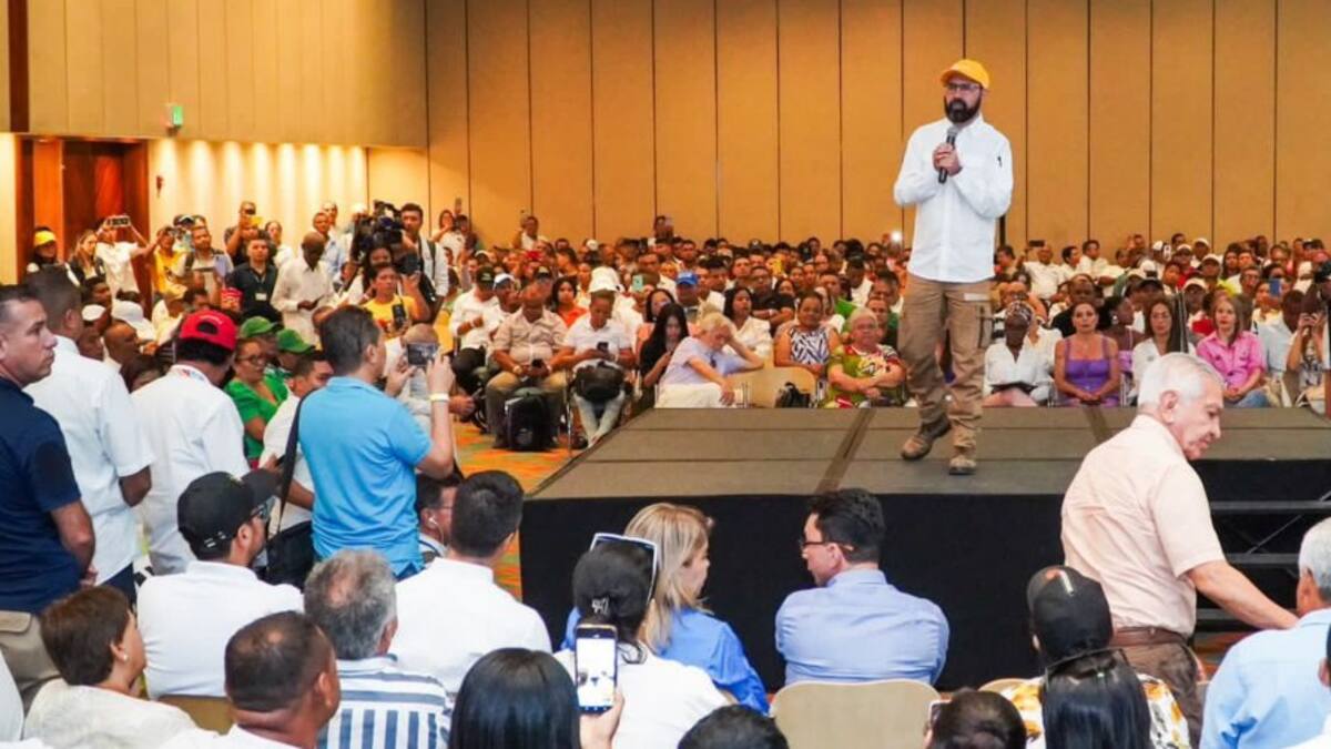 Andrés Camacho, ministro de Minas y Energía - Asamblea de servicios públicos en Santa Marta