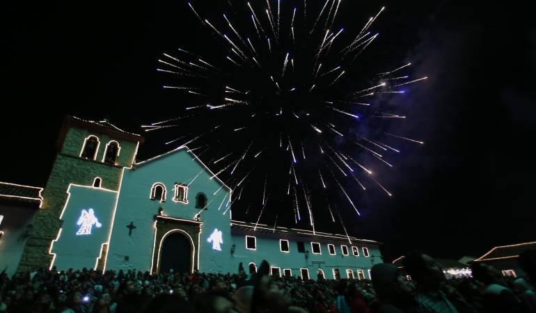 Plaza principal del municipio de Villa de Leyva, se realizó el tradicional Festival de las Luces.