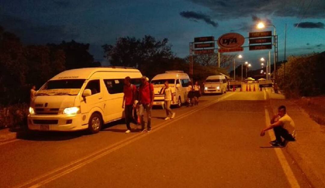 Transporte escolar en la frontera