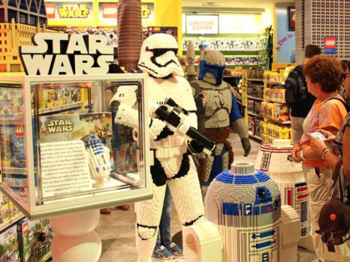 Star Wars muestra en todo el mundo la "fuerza" del juguete