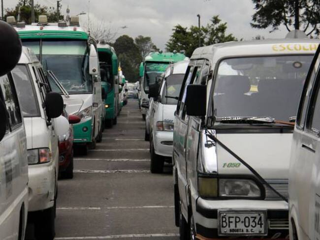 Arranca pico y placa para vehículos de transporte especial en Bogotá