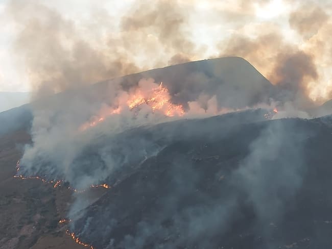 Incendio en las montañas de Villa de Leyva, Sáchica y Chíquiza