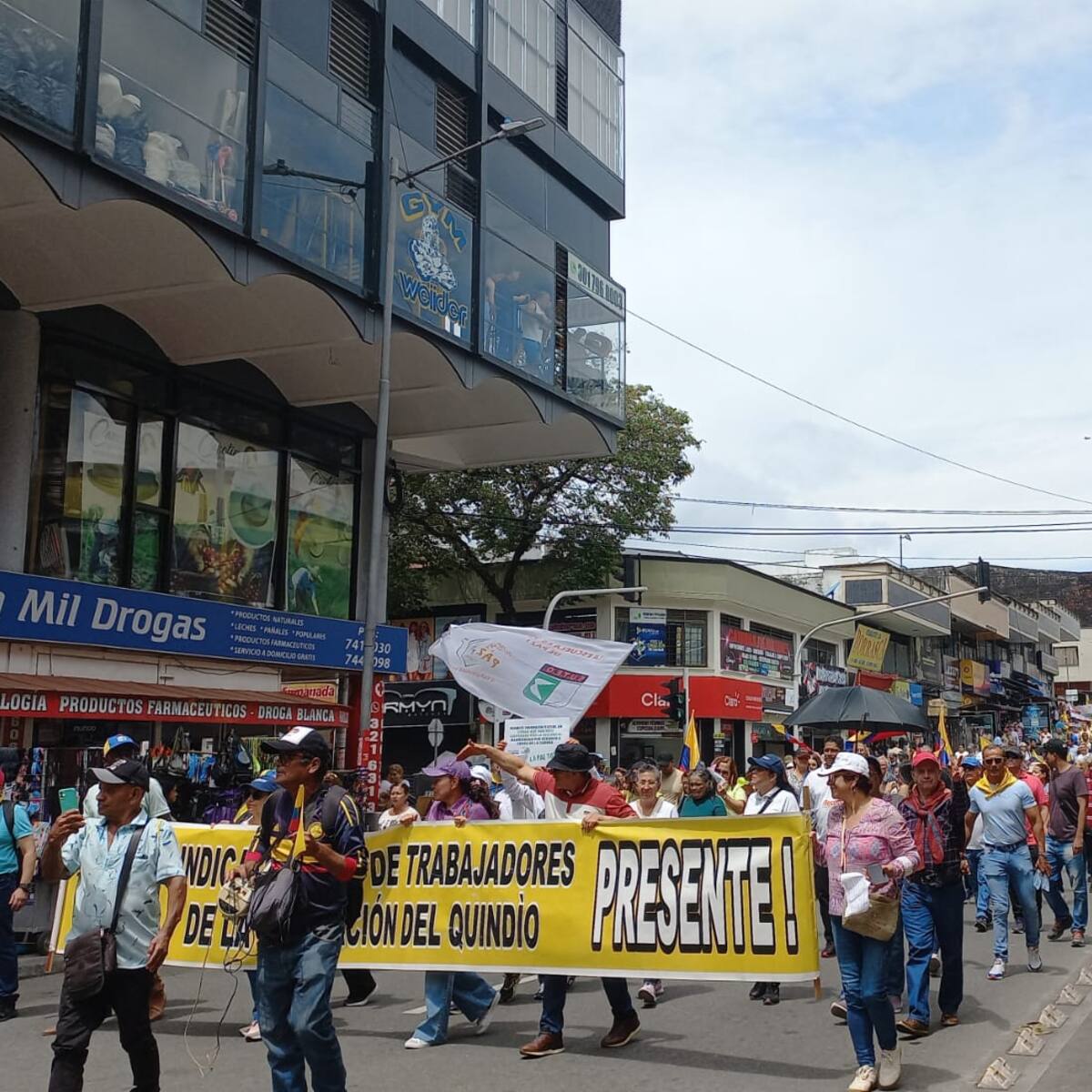 Nutrida participación de sindicatos y organizaciones sociales en marchas en Armenia