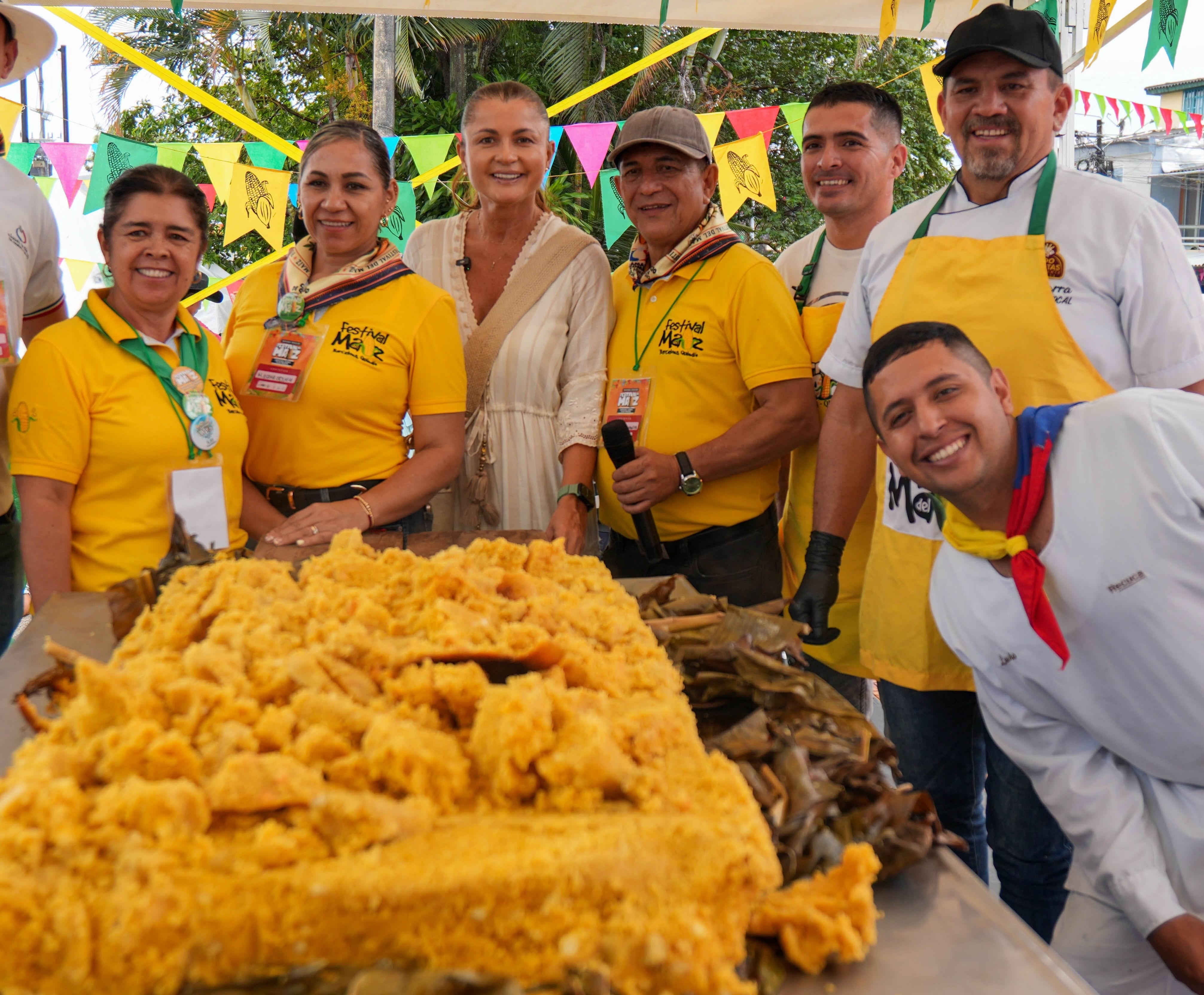 Éxito total del Festival del Maíz en Barcelona, Quindío donde elaboraron el subido más grande del mundo Foto: Cortesía Cámara de Comercio