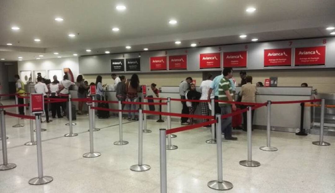 Pasajeros aeropuerto Camilo Daza.