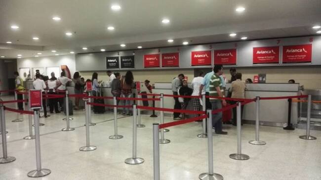 Pasajeros aeropuerto Camilo Daza.