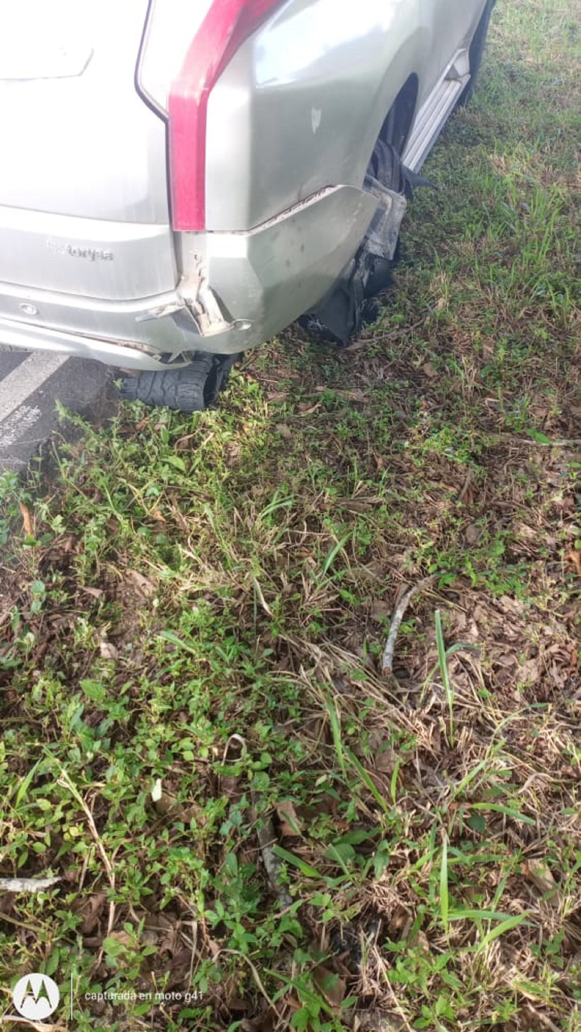 Camioneta con impactos de bala. Cortesía: suministrada.