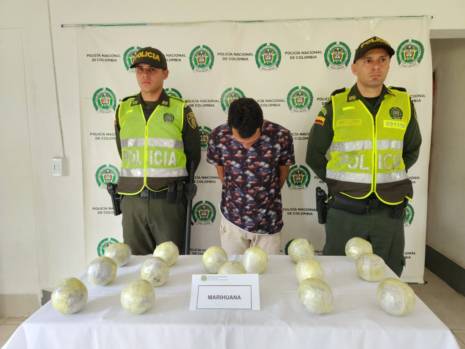 Capturado lanzando marihuana a la cárcel