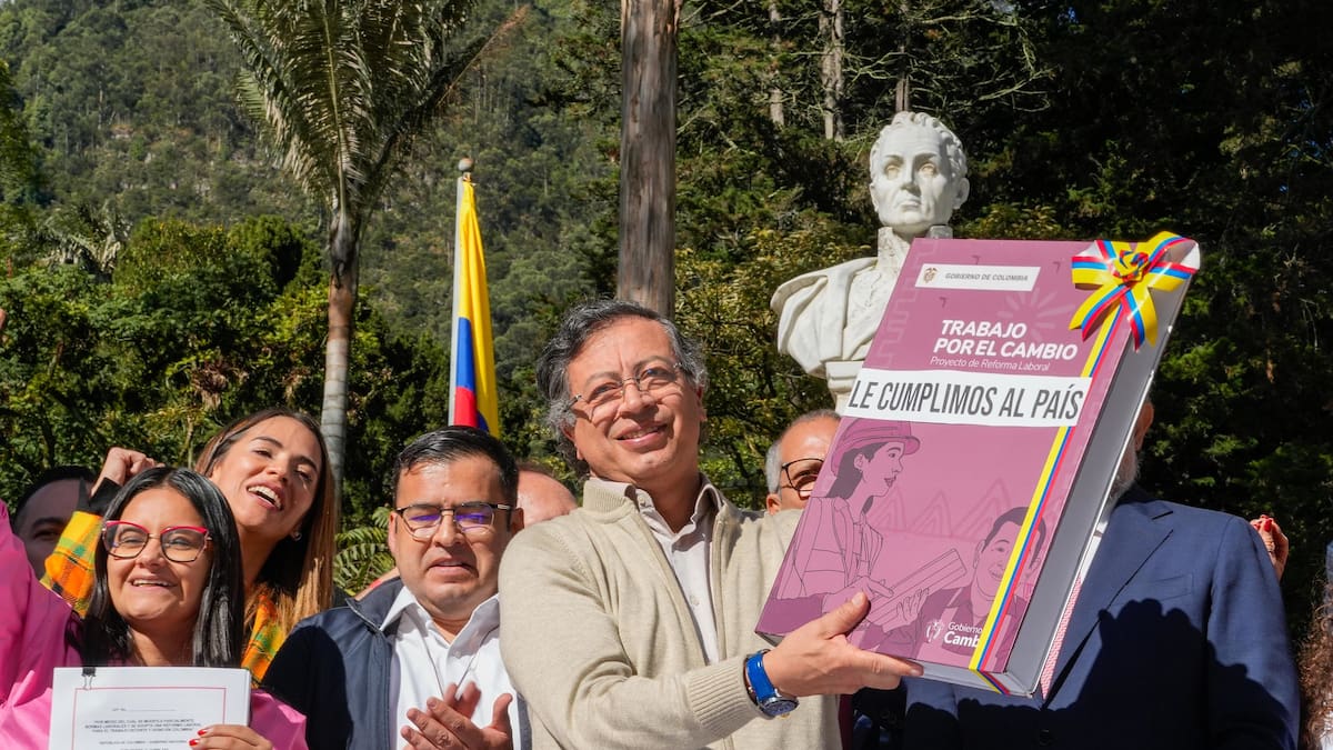 Reforma laboral ya es ley: presidente sancionó el proyecto aprobado por el Congreso