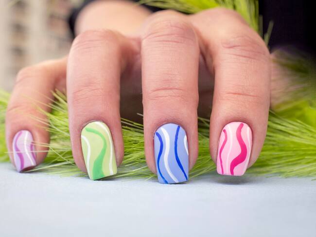 ¿Prohibición por químicos cancerígenos en esmaltes? Gerente de Masglo y dermatóloga explican