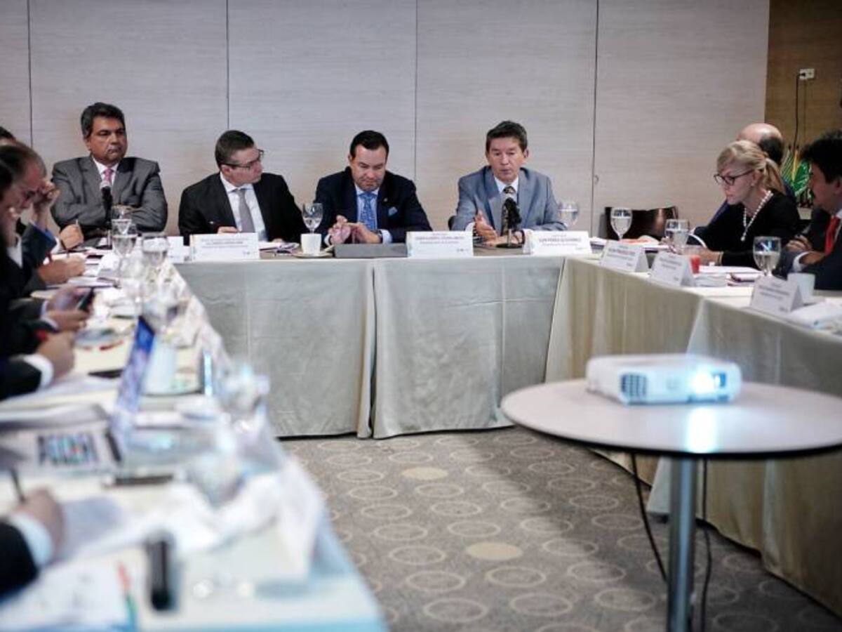 Por pedido de los gobernadores, MinSalud modificará el decreto sobre rentas departamentales
