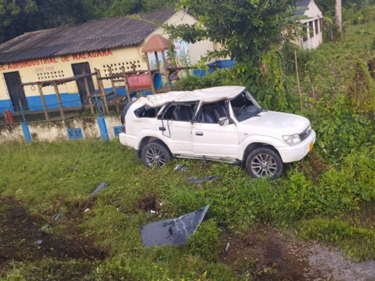 Camioneta se salió de la carretera y dejó cuatro heridos en Bolívar
