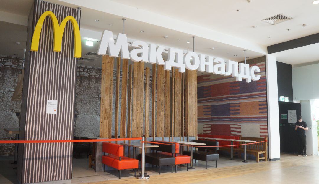 Restaurante de McDonald's cerca de Moscú 