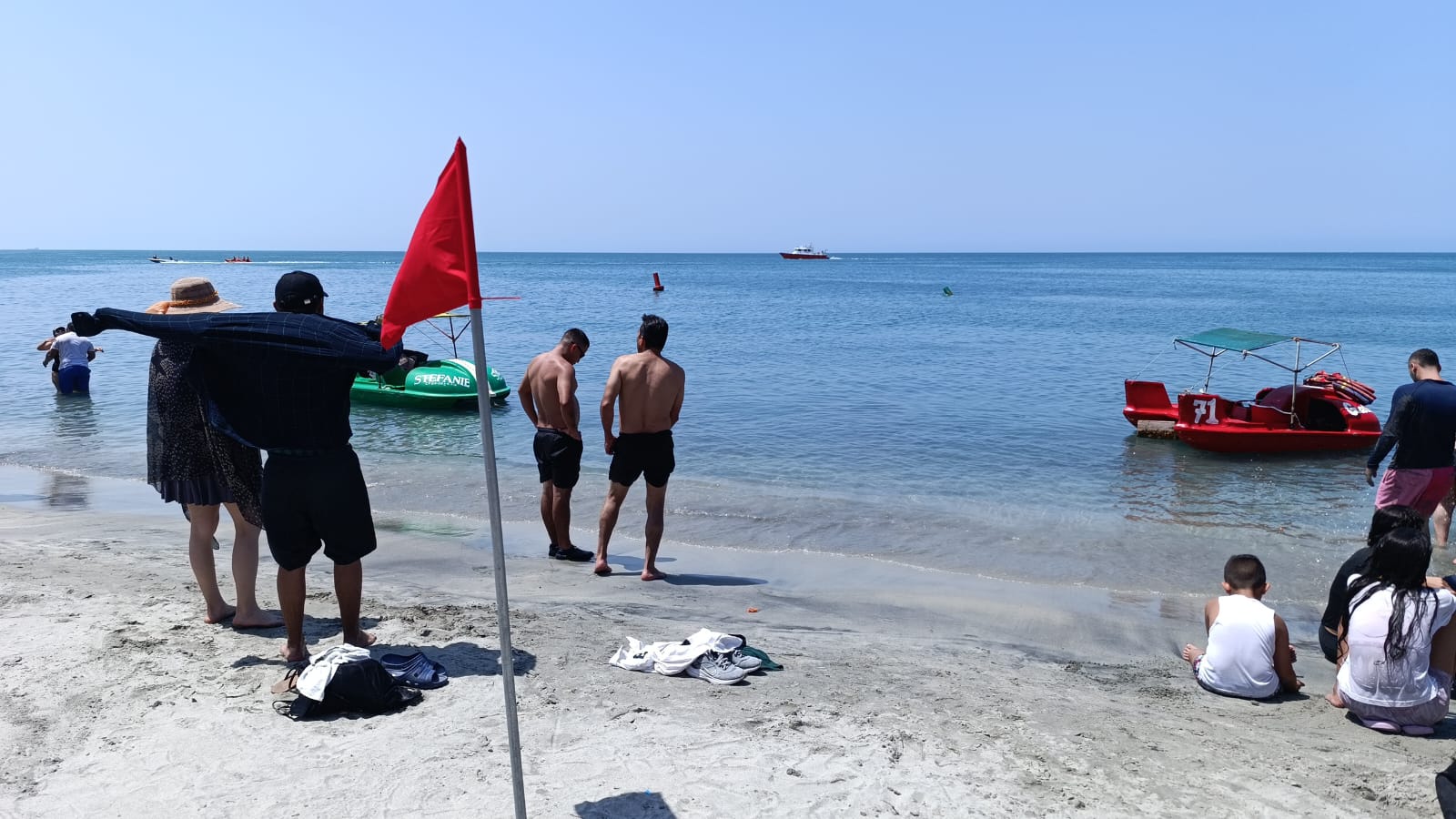Restringen el baño en El Rodadero por presencia de medusas