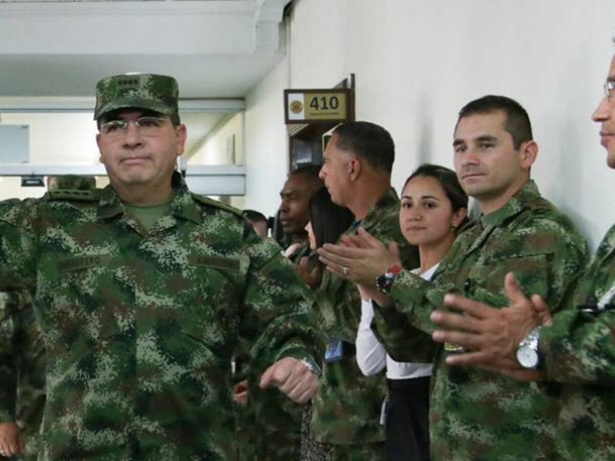 Excomandante de las FF.MM. pide acabar diálogos con el ELN