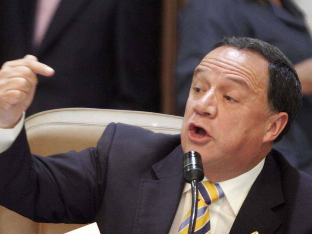 Eduardo Enríquez Maya, el decano del Senado (1948 - 2021)