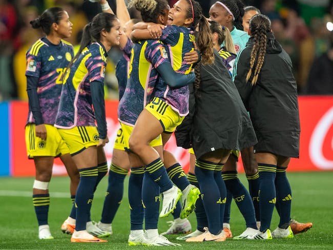La Selección Colombia celebra su paso a los cuartos de final del certamen mundialista. (Photo by Will Murray/Getty Images)