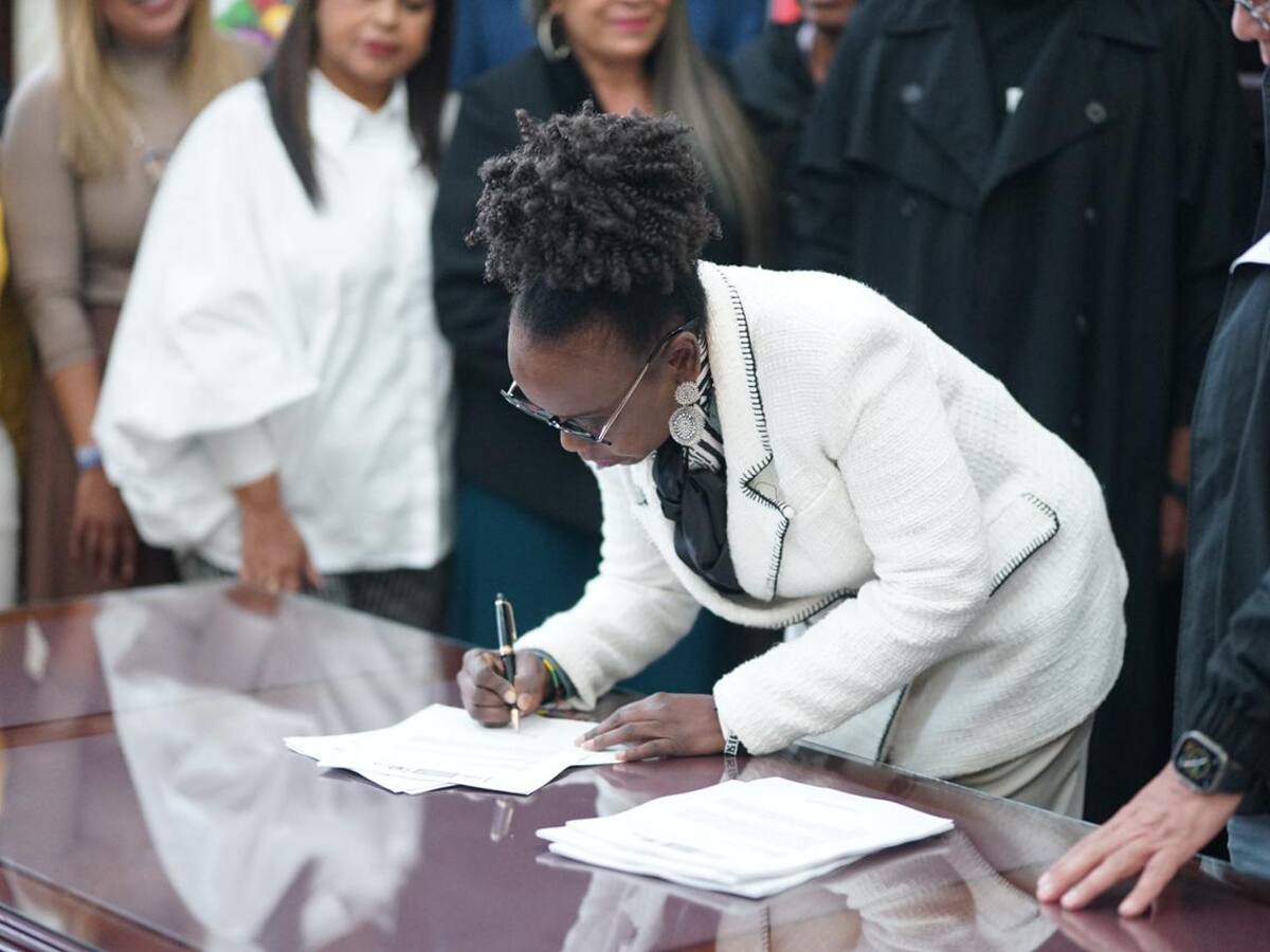 Congresista bolivarense Cha Dorina Hernández radicó proyecto de economía popular