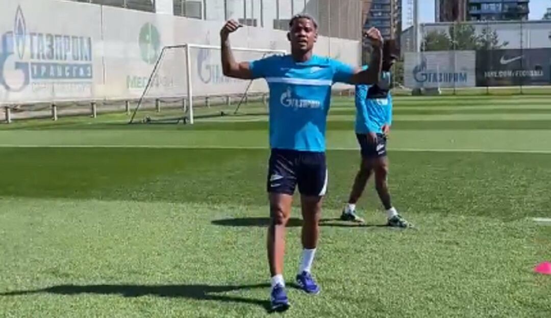 Wilmar Barrios en su regreso a los entrenamientos con el Zenit.