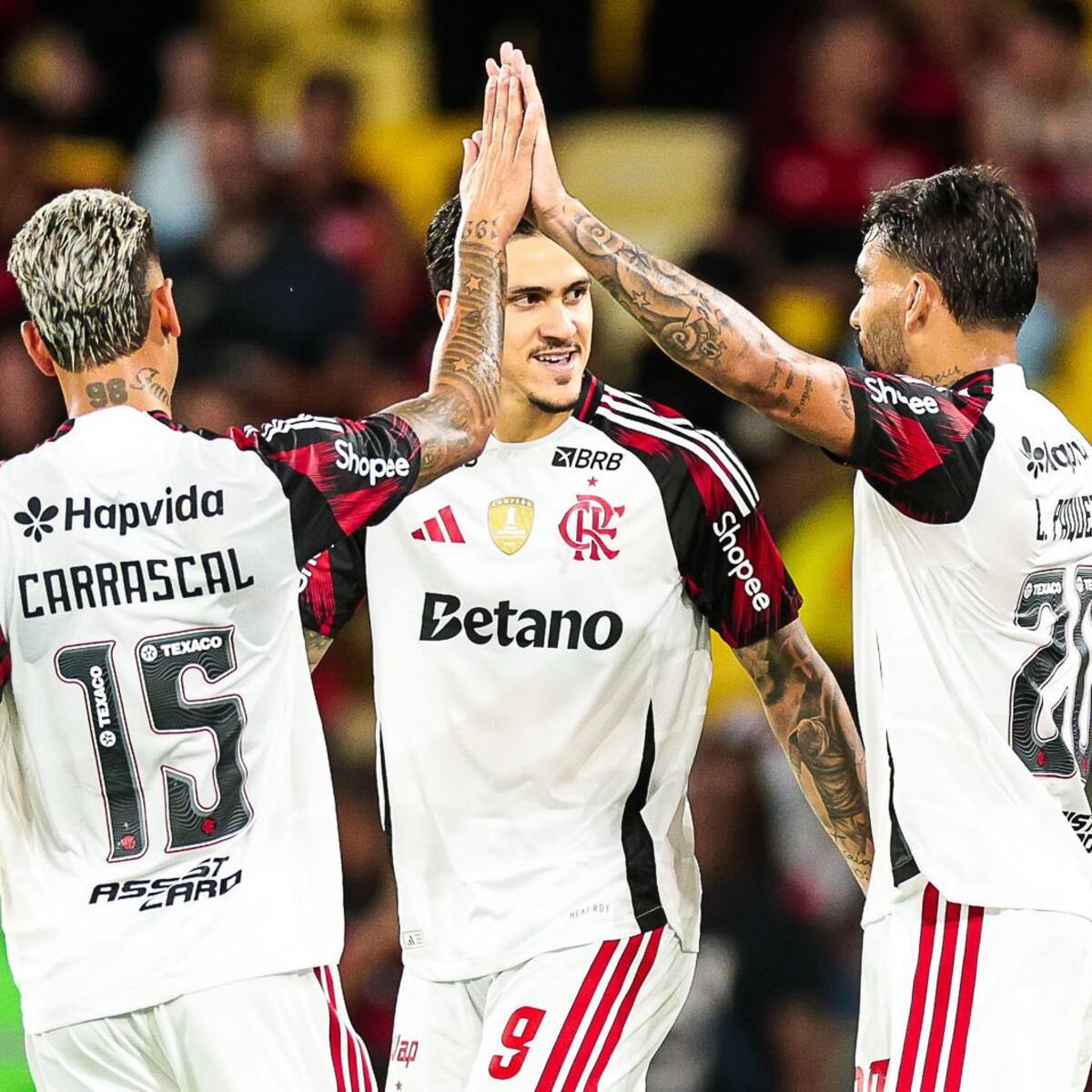 Jorge Carrascal brilla con dos asistencias en histórica goleada de Flamengo en el Campeonato Carioca