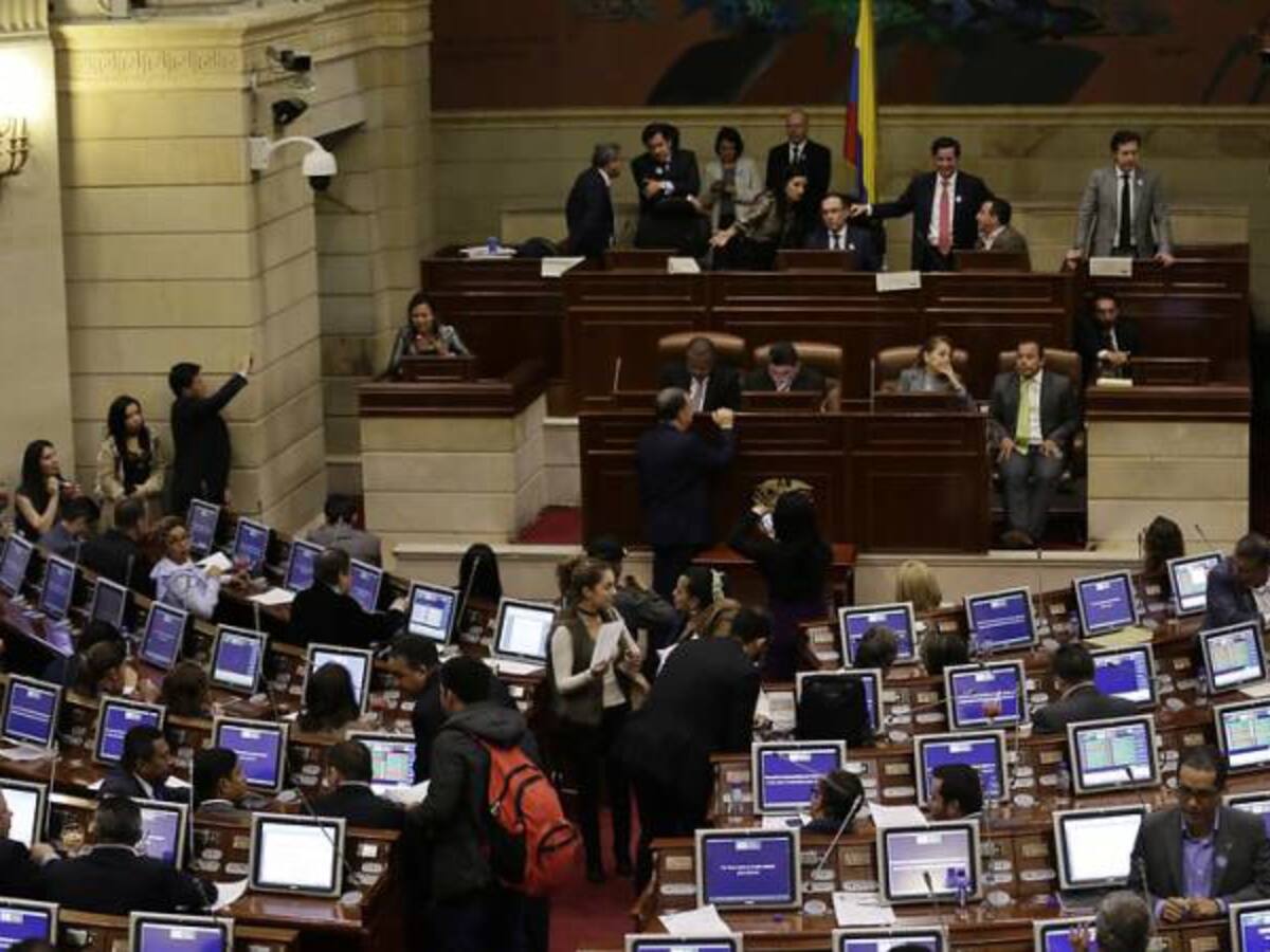 Radican proyecto para que el Congreso nomine y elija al contralor general