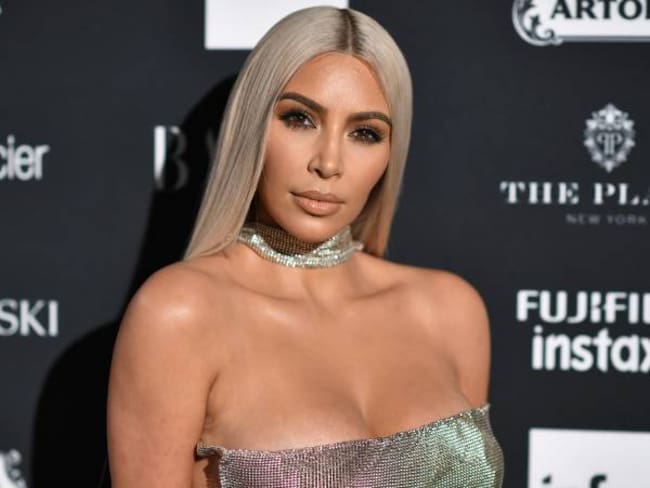 Kim Kardashian se destapa y causa furor en internet