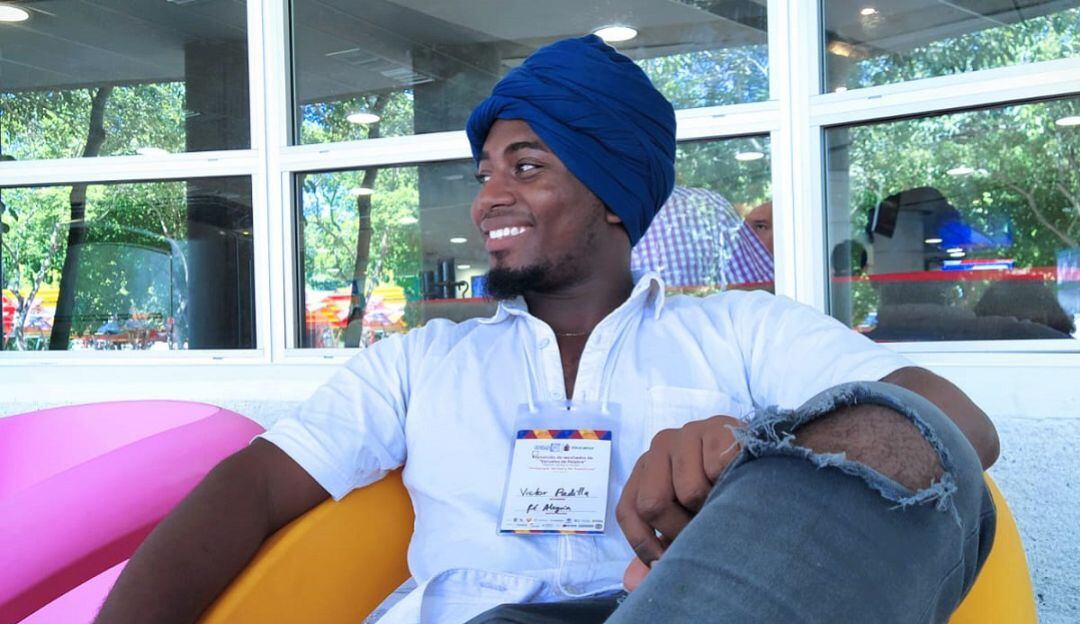 Víctor Padilla asegura que le pidieron hacerse un corte, para acceder a la vacante