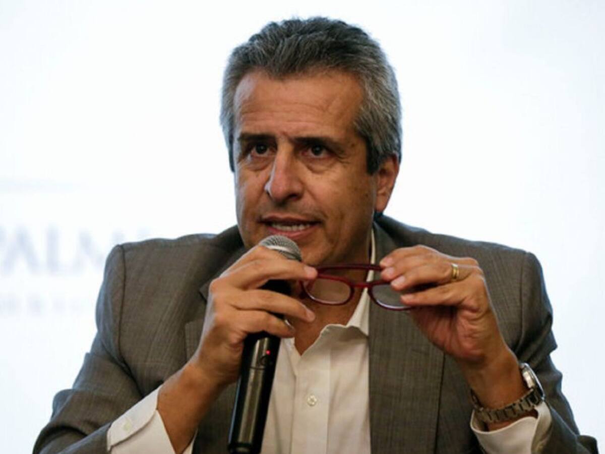 Velasco pide al sector hidrocarburos destinar utilidades al presupuesto nacional