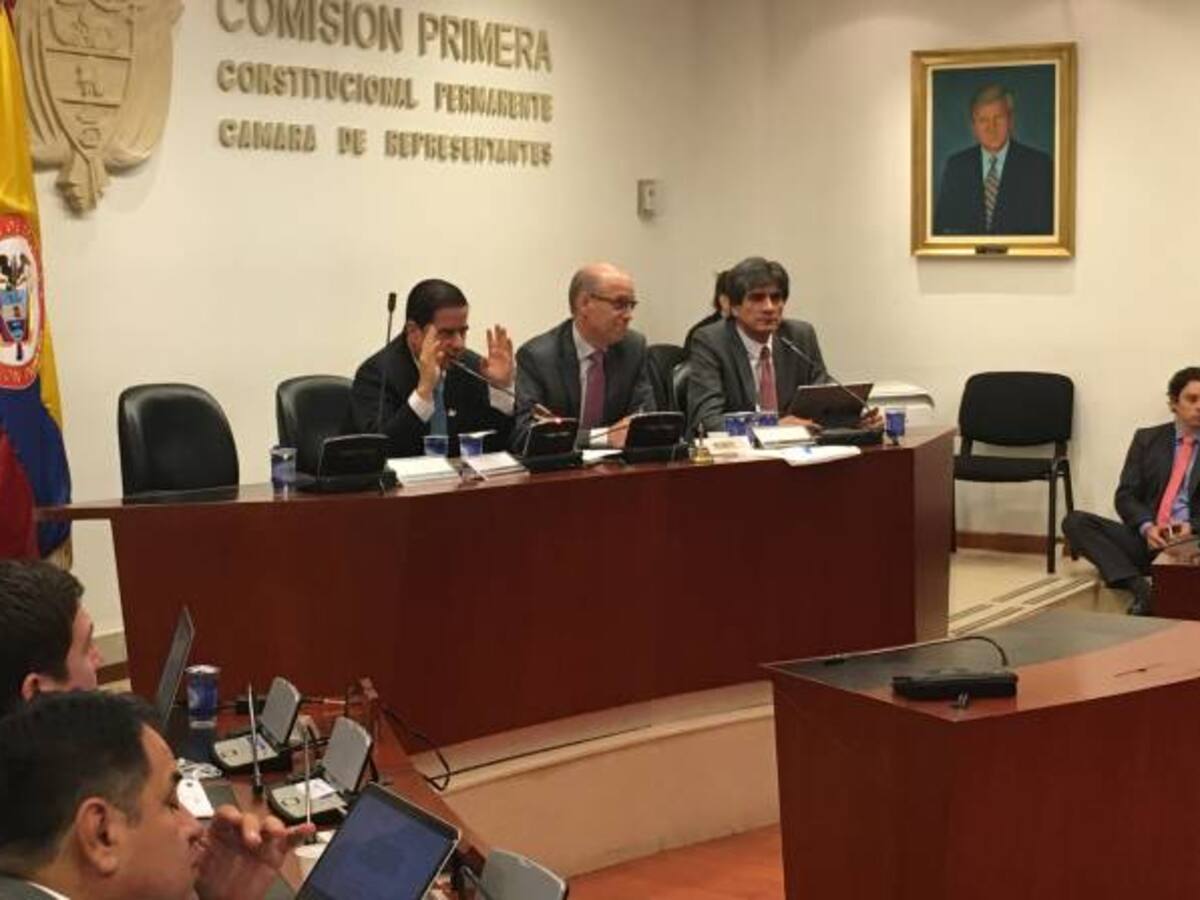 No asistieron delegados de Farc a reunión sobre estatuto de oposición