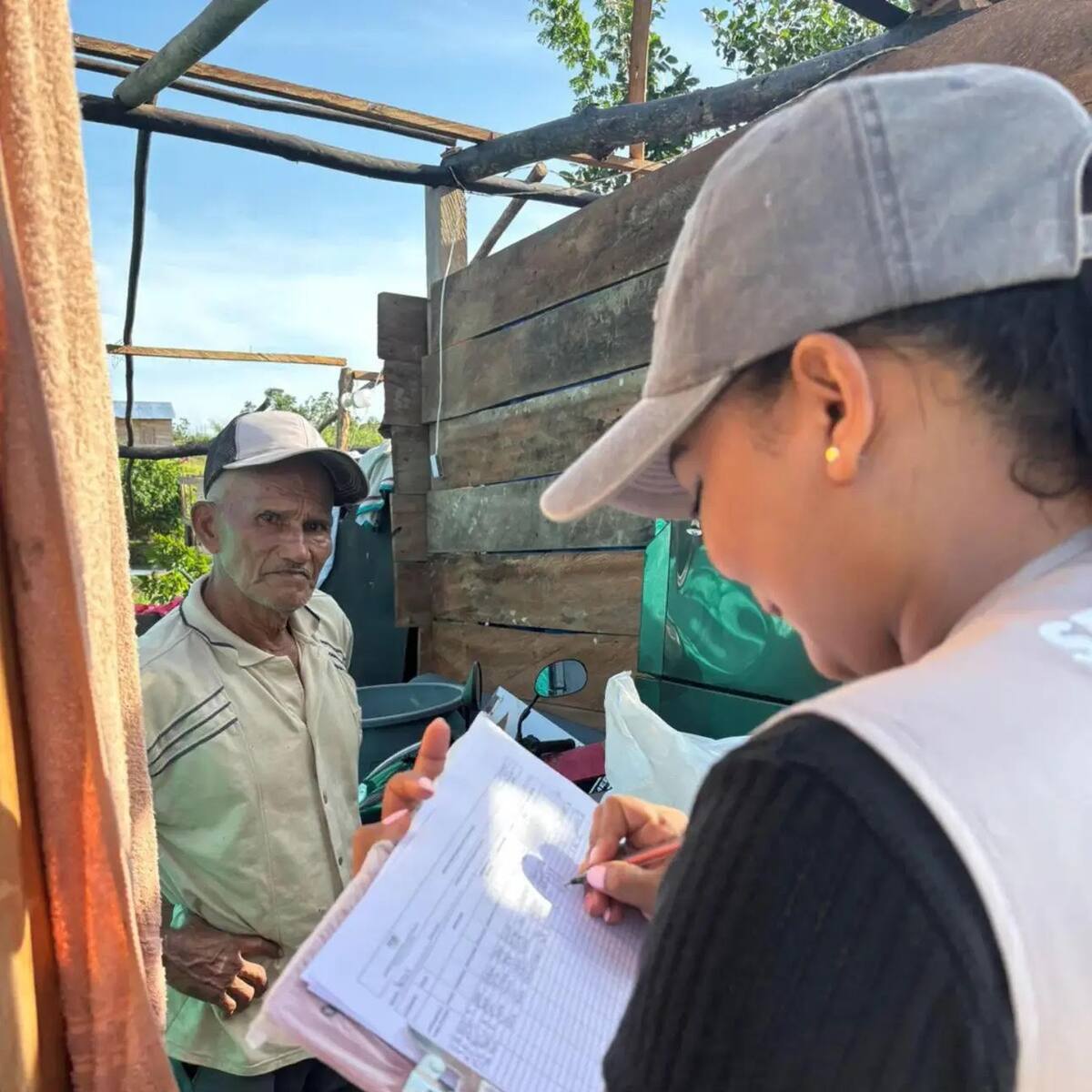 Cerca de 2.000 personas damnificadas y 600 viviendas destechadas dejó un fuerte vendaval en Necoclí