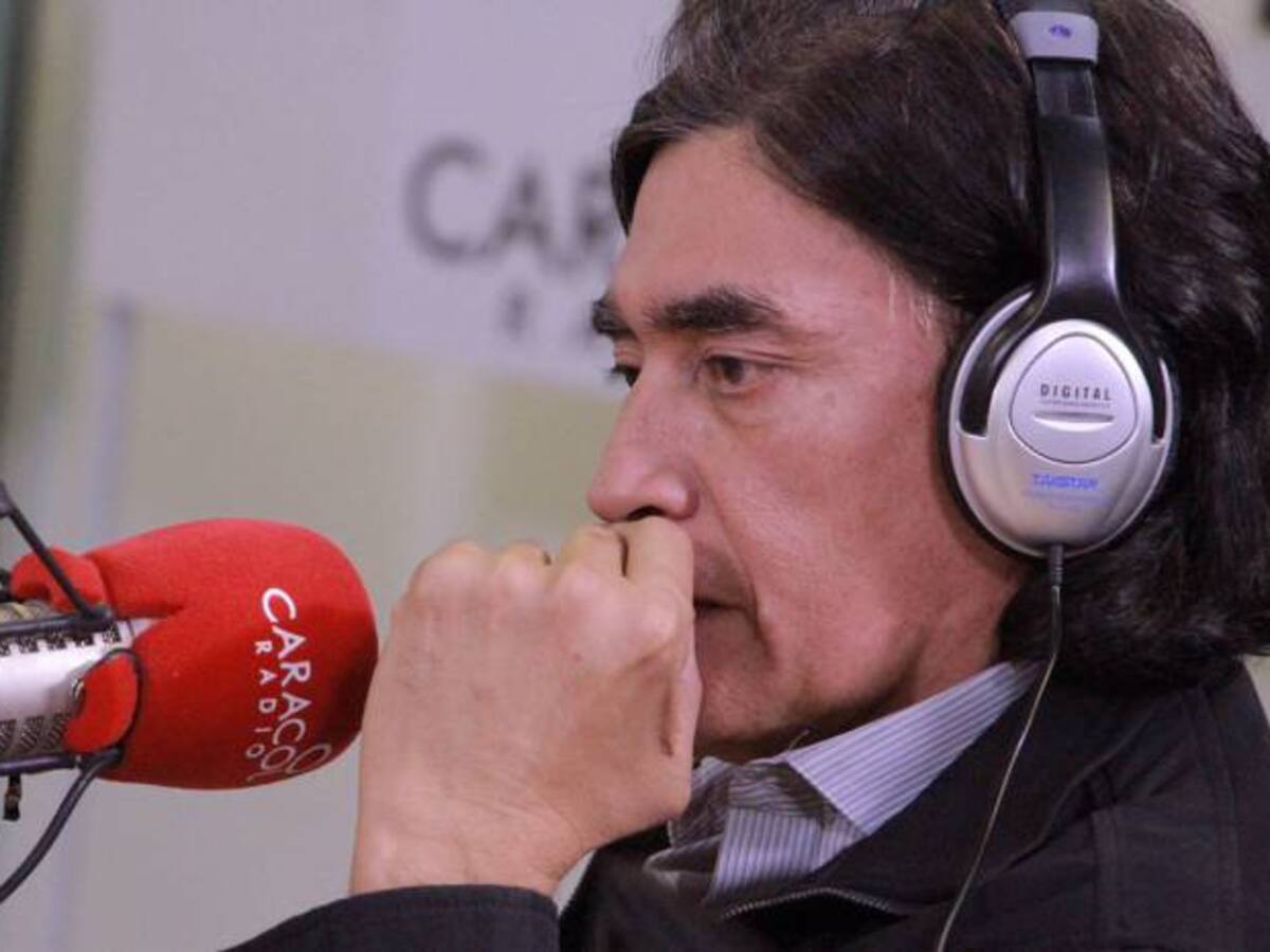 Bolívar presentará proyecto para bajar sueldo a congresistas