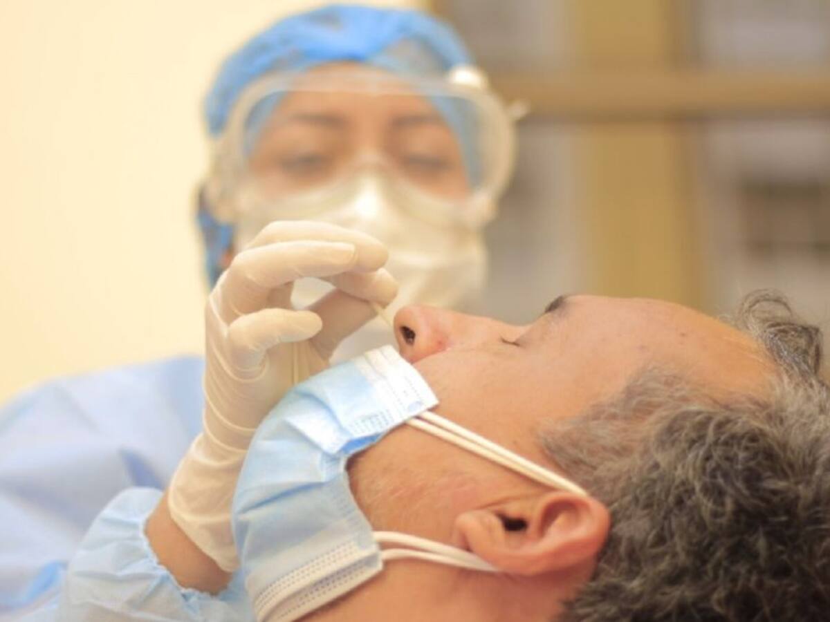 Coronavirus en Colombia: 15.284 nuevos casos y 221 fallecidos