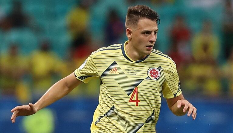 Santiago Arias durante un partido con la Selección Colombia en 2019 (Photo by Bruna Prado/Getty Images)