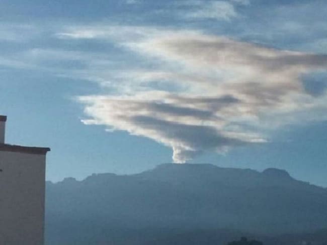 Nevado del Ruiz presenta tremor volcánico