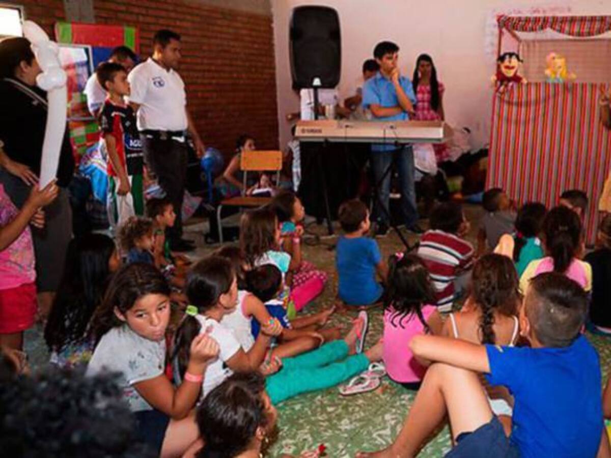 Mundos Hermanos busca apoyo de la comunidad para premiar a los menores