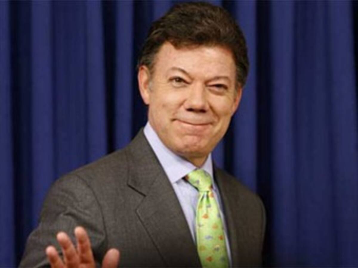 Juan Manuel Santos se reunió con Uribe y le reiteró su voluntad de sucederlo