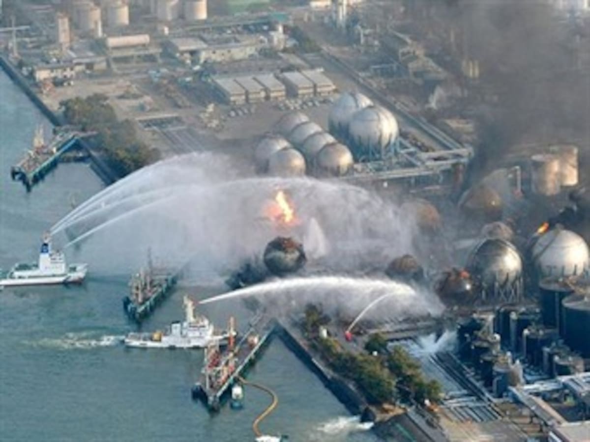 Una tormenta tropical paraliza parte de las operaciones en Fukushima