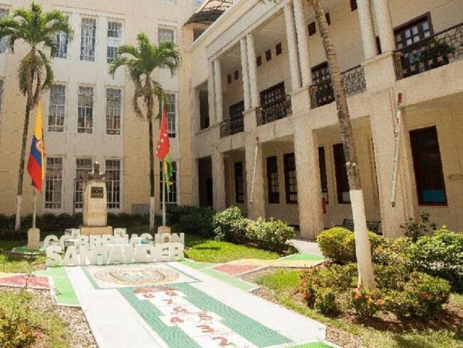 Investigan dos contratos de la gobernación