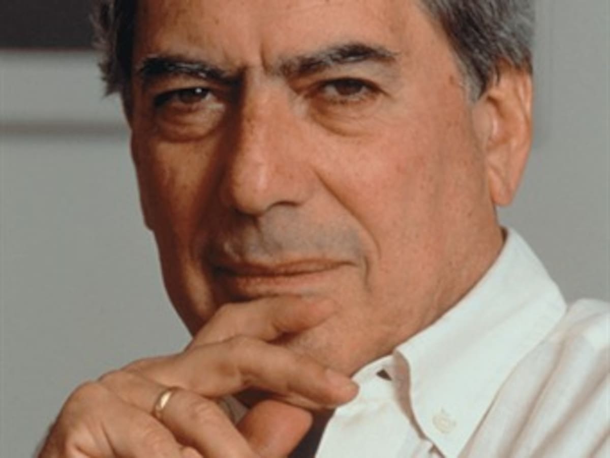 El gobierno de Hugo Chávez retuvo a Mario Vargas Llosa y le prohibió hablar en su contra