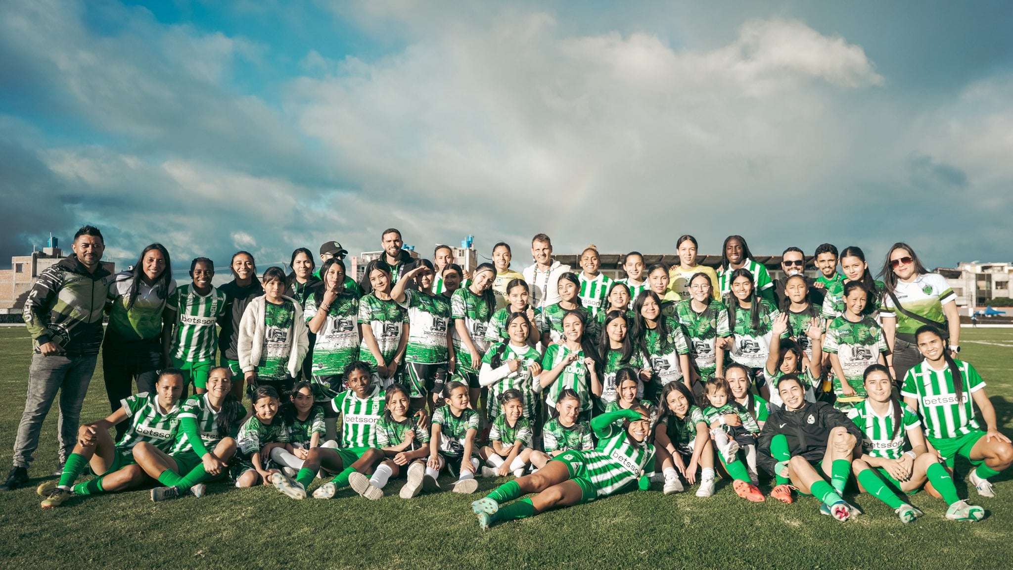 Las jugadoras de Atlético Nacional tras su victoria ante el Pasto / Twitter: @naloficialfem.