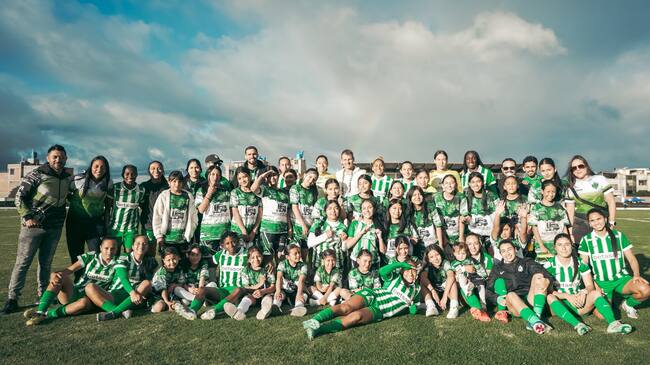 Las jugadoras de Atlético Nacional tras su victoria ante el Pasto / Twitter: @naloficialfem.