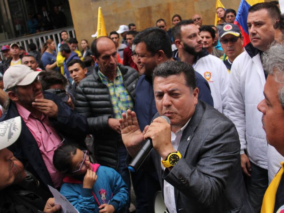 Tras salida de Uber, Hugo Ospina denuncia amenazas en redes sociales