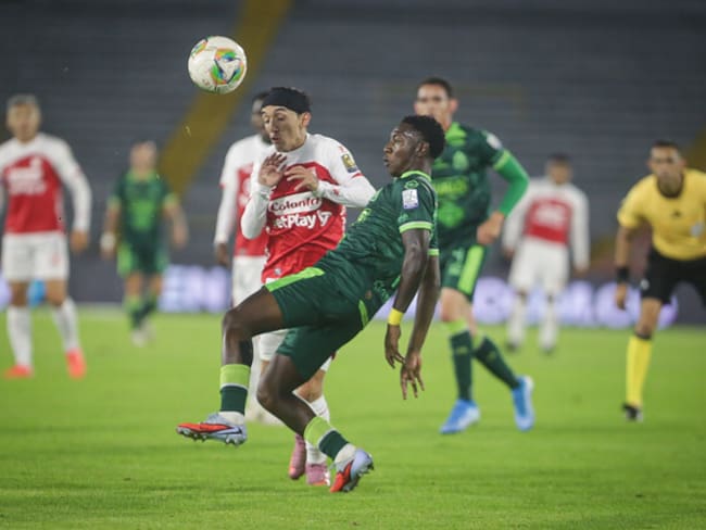 Santa Fe vs. Bucaramanga en la sexta fecha de los cuadrangulares en la Liga Colombiana 2025-II / Colprensa