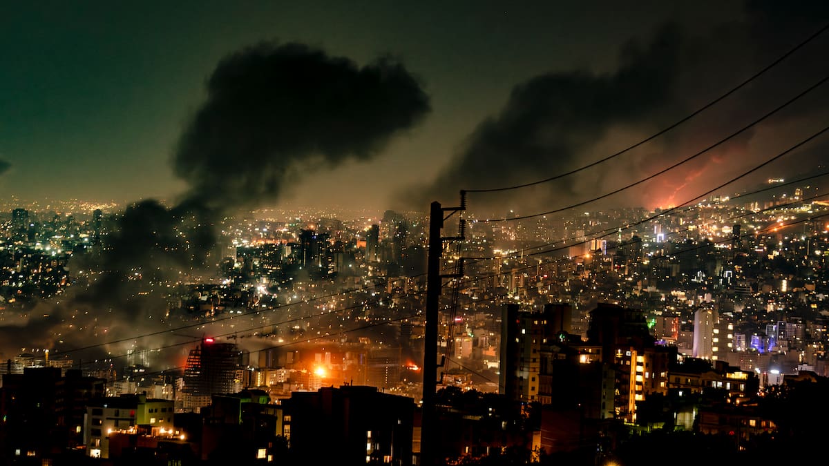 ¿Qué es la ‘lluvia negra’? El efecto ambiental tóxico en Irán tras los bombardeos de Israel