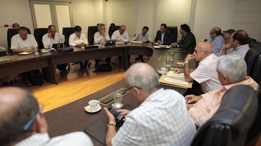 Didier Tavera manifestó que Isagén tiene una responsabilidad en el diseño estructural de la vía entre Bucaramanga y Barrancabermeja. Foto: Gobernación de Santander