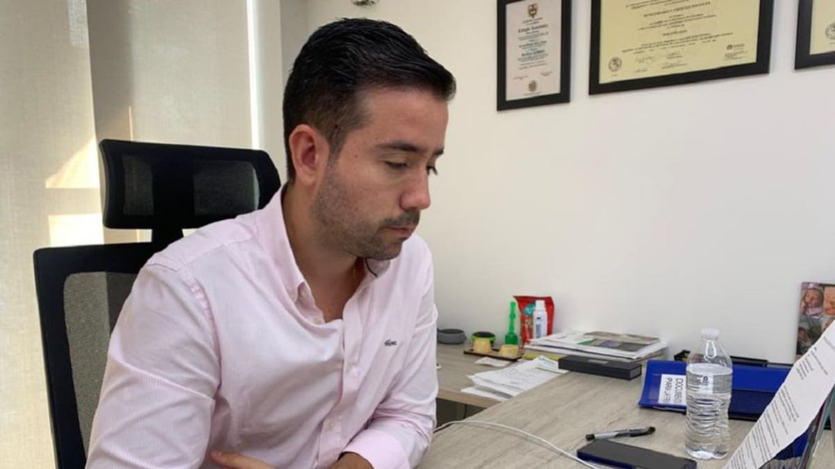 ENTREVISTA CON CARLOS FELIPE LOPEZ