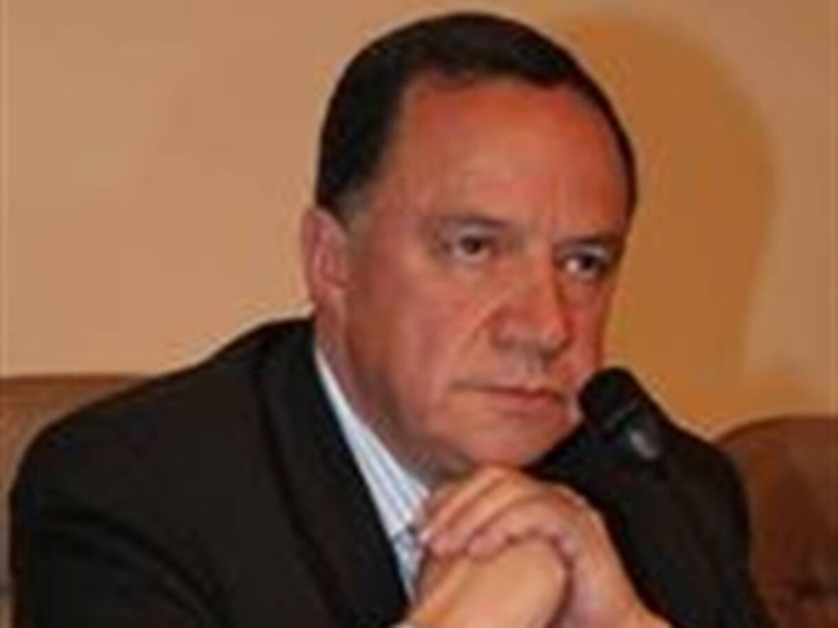 El senador Eduardo Enríquez Maya resultó ileso de un atentado
