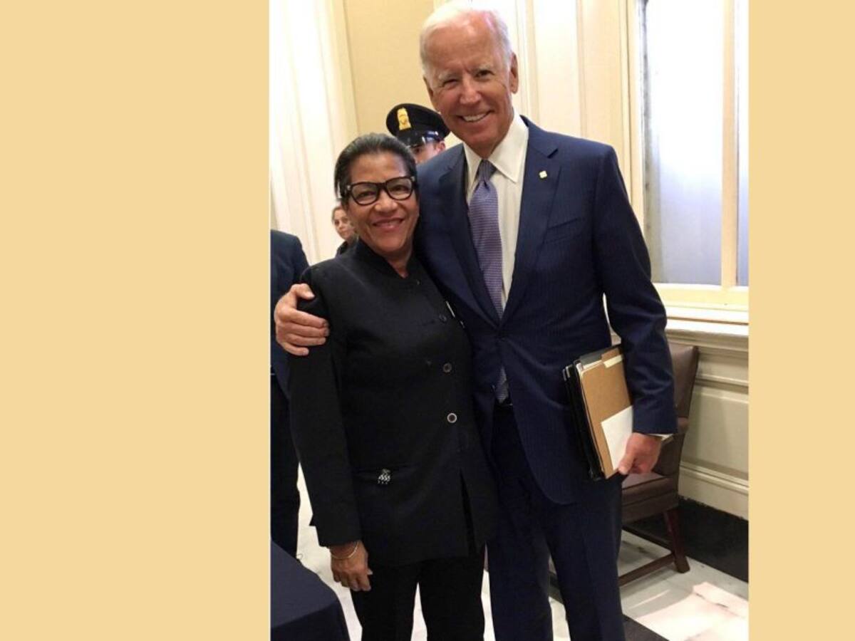 La colombiana detrás del servicio de meseros en el Capitolio