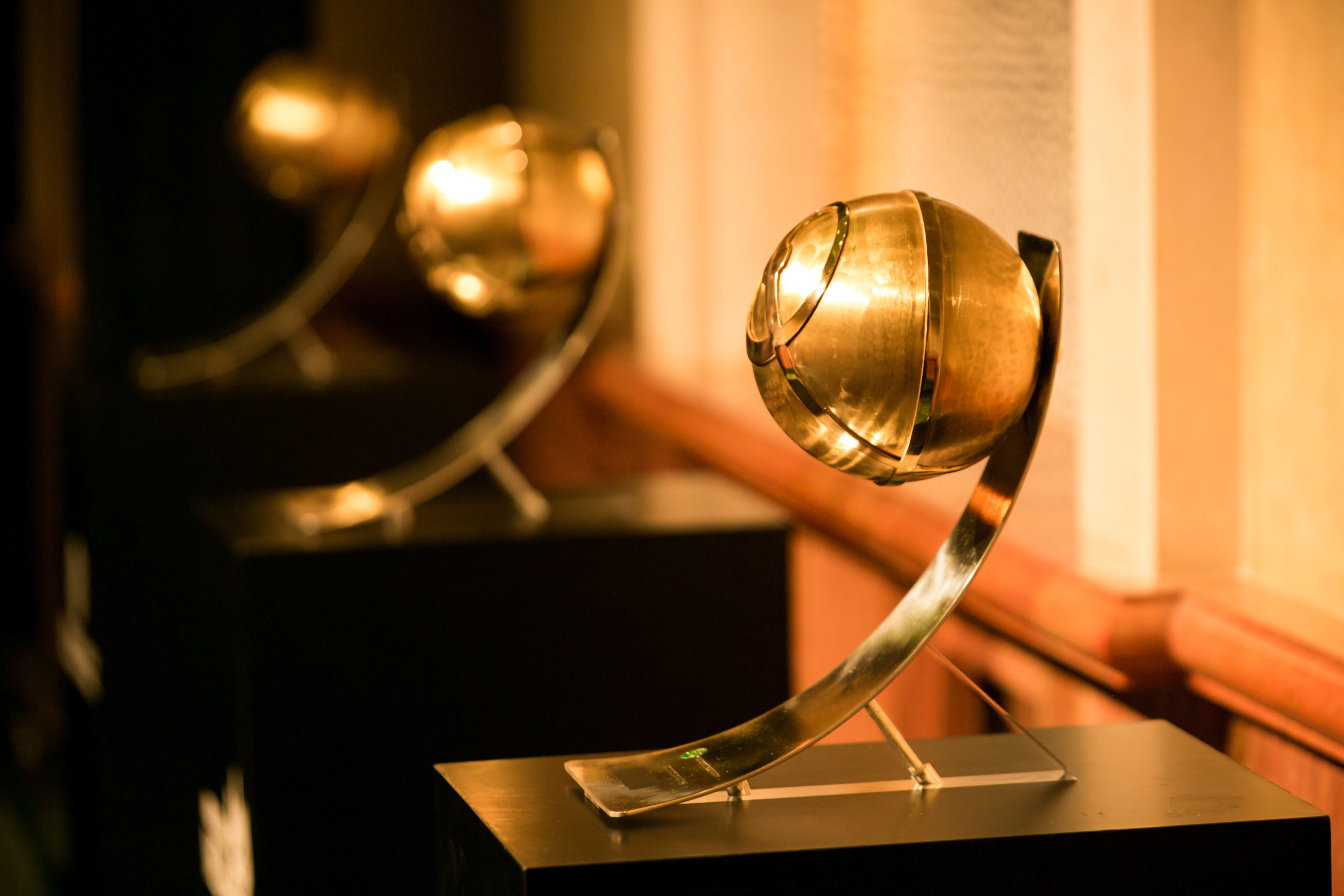 Trofeos del mejor jugador del año de Globe Soccer / Foto: Globe Soccer Awards